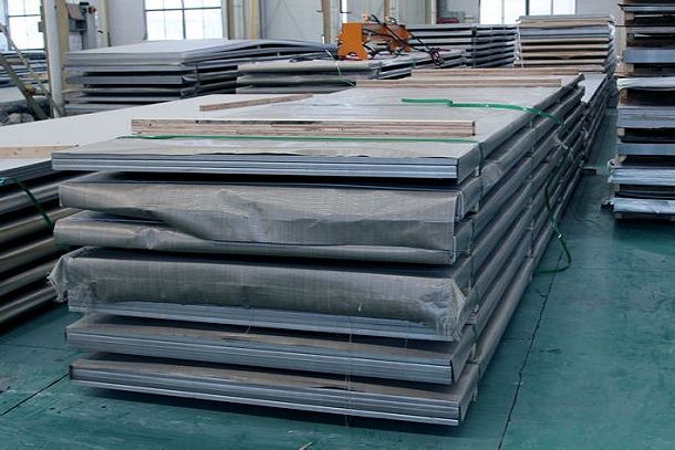 浦新304不銹鋼板：卓越性能與廣泛應用